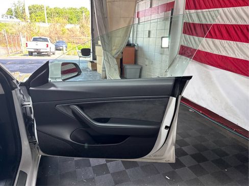 Used 2019 Tesla Model 3 Standard Range Plus RWD image 20