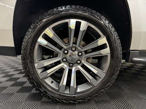 Used 2018 GMC Yukon Denali AWD/4WD image 8
