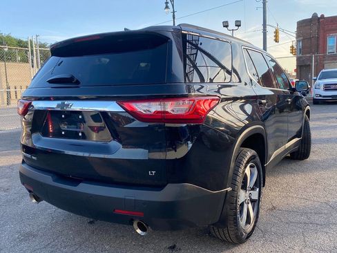 Used 2019 Chevrolet Traverse LT w/ LT Premium Package image 8