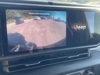 Used 2025 Jeep Wrangler Willys video 3