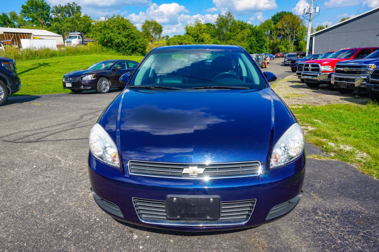 Used 2011 Chevrolet Impala LT w/ Luxury Edition Package FWD image 9