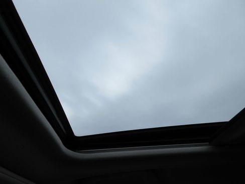 Used 2023 Subaru Forester Premium image 33