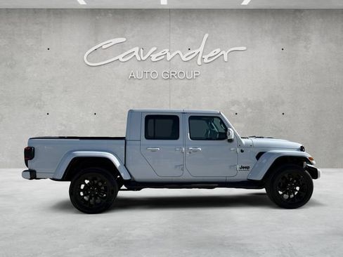 Used 2023 Jeep Gladiator Overland image 8