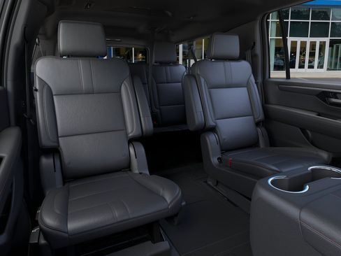 New 2026 Chevrolet Suburban RST AWD/4WD image 19