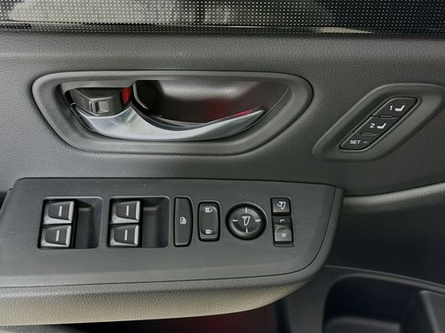 Used 2025 Honda Pilot Black Edition image 21