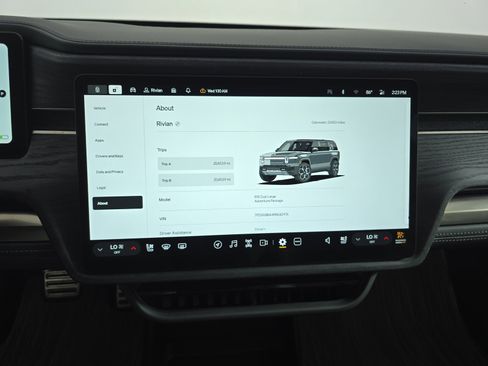 Used 2024 Rivian R1S Adventure AWD/4WD image 29