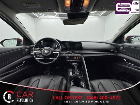 Used 2024 Hyundai Elantra Limited FWD image 14
