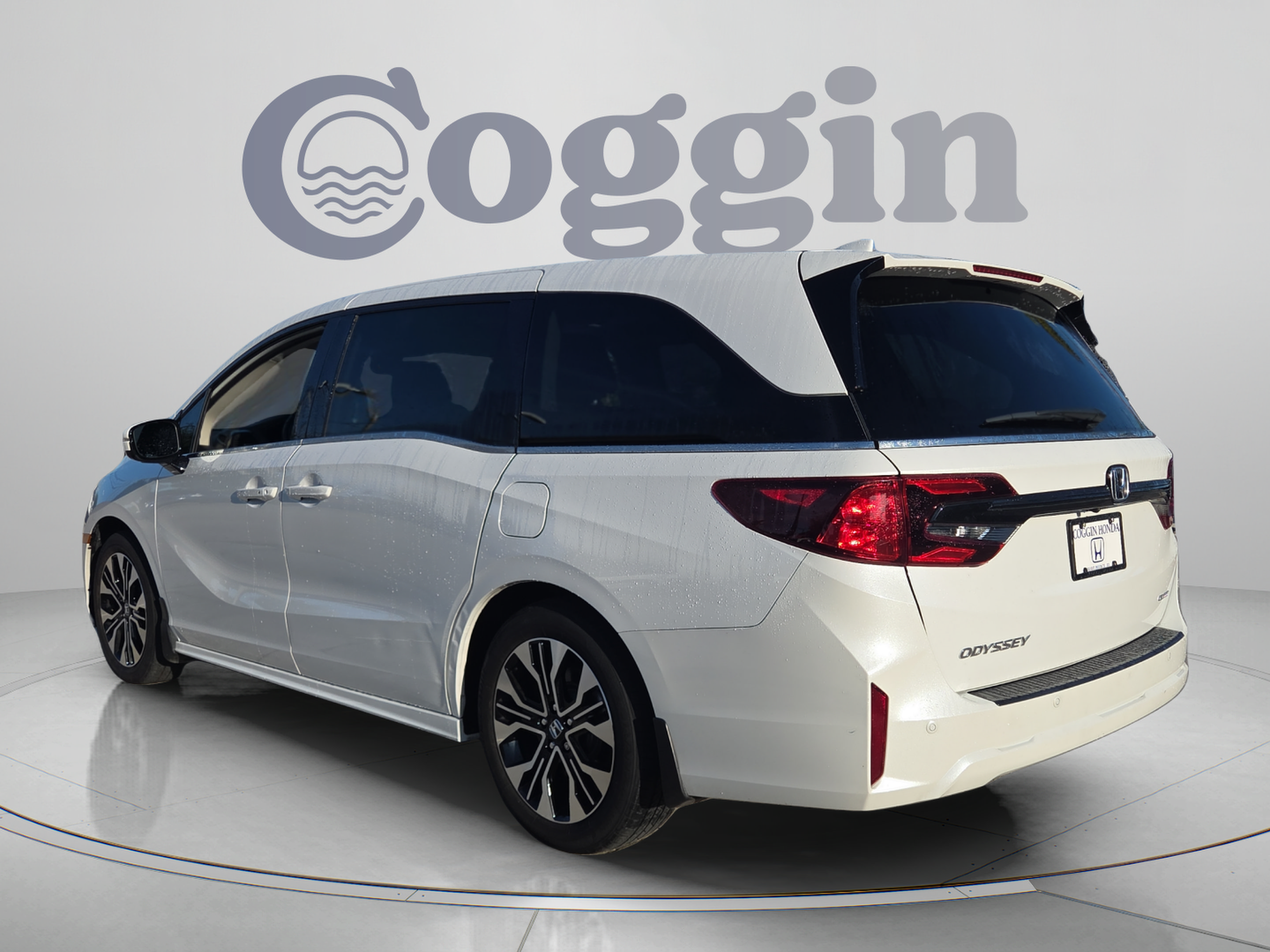 Certified 2025 Honda Odyssey Elite image 3