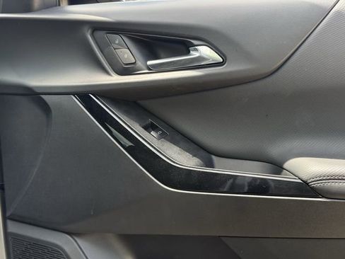 Used 2025 Chevrolet Equinox LT image 26