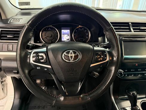 Used 2017 Toyota Camry SE FWD image 16