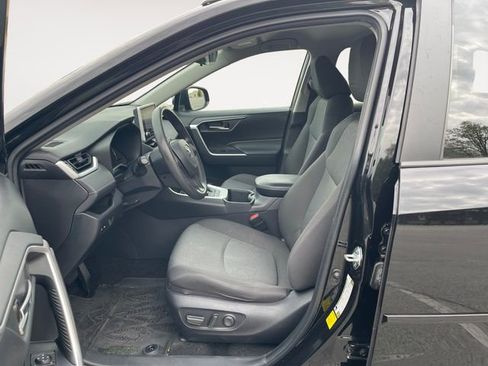 Used 2023 Toyota RAV4 AWD Hybrid image 9