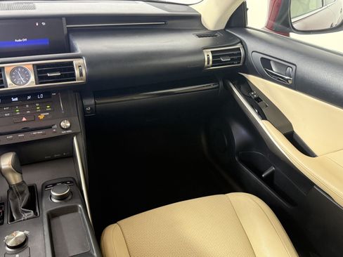 Used 2015 Lexus IS 250 RWD image 12