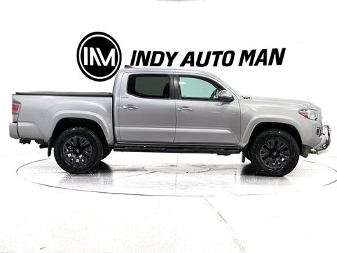 Used 2017 Toyota Tacoma Limited w/ Tow Package AWD/4WD image 3