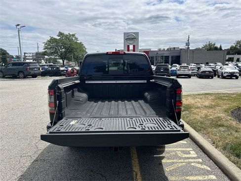 Certified 2024 Nissan Frontier SL image 27