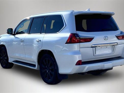 Used 2021 Lexus LX 570 4WD w/ Luxury Package image 9