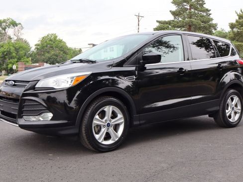 Used 2016 Ford Escape SE w/ SE Cold Weather Package image 10