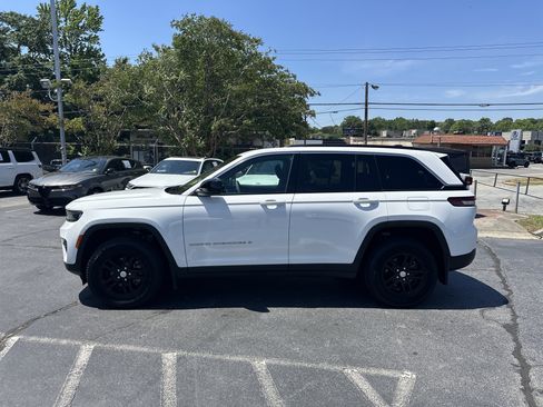 Used 2024 Jeep Grand Cherokee Laredo w/ MOPAR Finishing Package RWD image 6