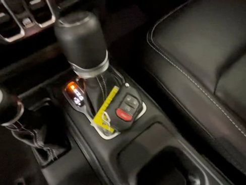 Used 2023 Jeep Wrangler Unlimited Sahara w/ Cold Weather Group AWD/4WD image 26