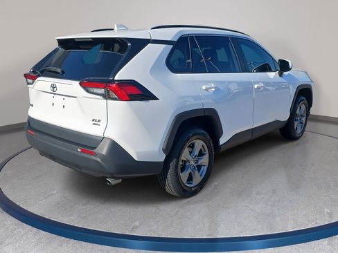 Used 2023 Toyota RAV4 XLE w/ Convenience Package AWD/4WD image 5