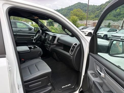 Used 2022 RAM 1500 Big Horn AWD/4WD image 5
