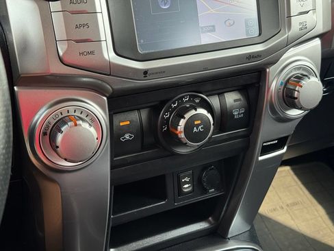 Used 2015 Toyota 4Runner SR5 RWD image 33