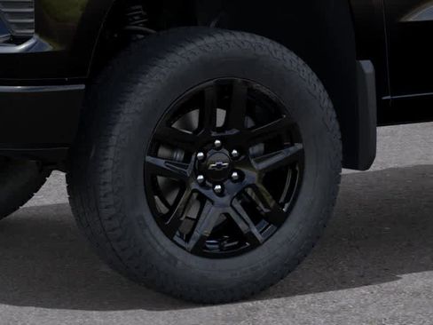 Used 2026 Chevrolet Silverado 1500 LT Trail Boss w/ Convenience Package II image 9