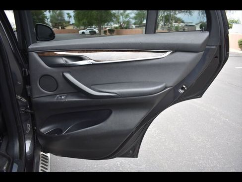 Used 2017 BMW X5 xDrive40e image 28