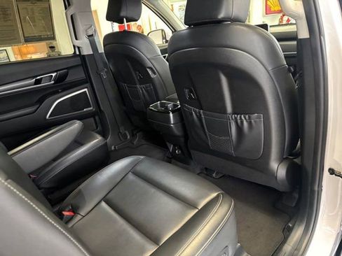 Used 2022 Kia Telluride S image 13