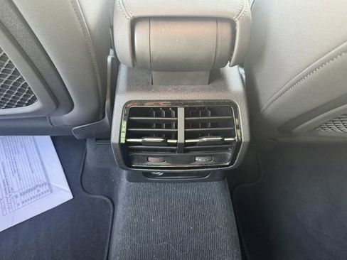 Used 2025 Audi Q3 2.0T Premium image 16