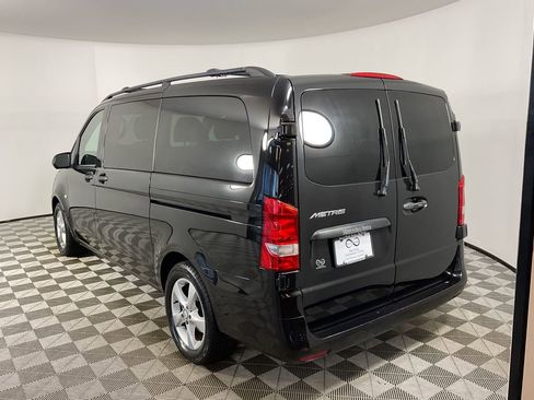 Used 2018 Mercedes-Benz Metris Passenger image 7