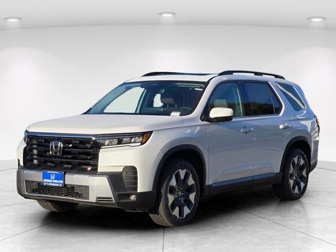 New 2026 Honda Pilot Touring image 8