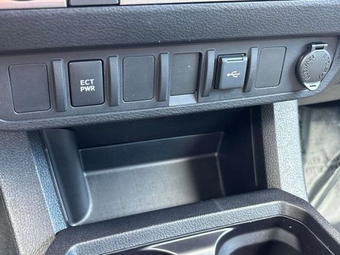 Used 2022 Toyota Tacoma SR image 22