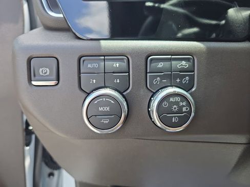 New 2026 GMC Sierra 1500 SLT w/ SLT Premium Plus Package AWD/4WD image 23