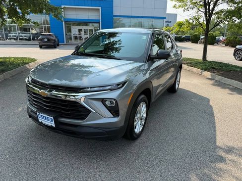 Used 2026 Chevrolet TrailBlazer LS w/ LS Convenience Package FWD image 9