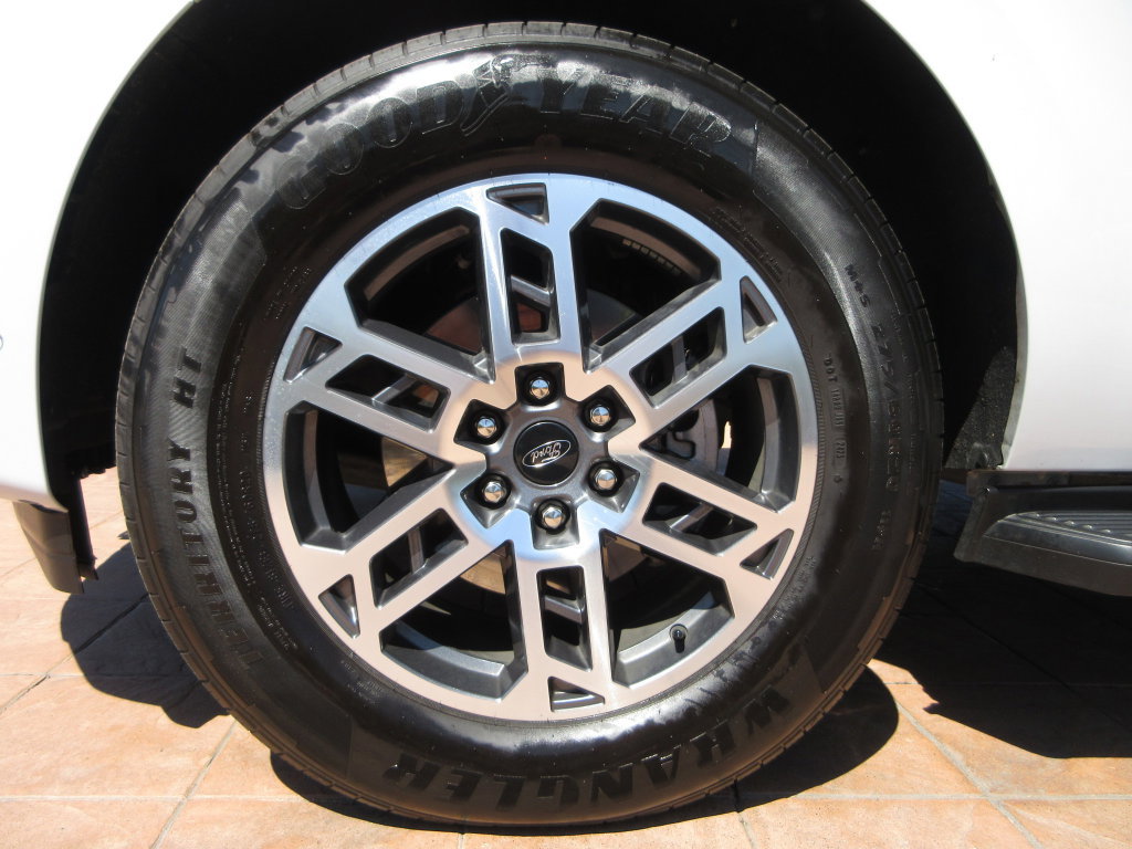 Certified 2025 Ford Expedition Max Active RWD image 9