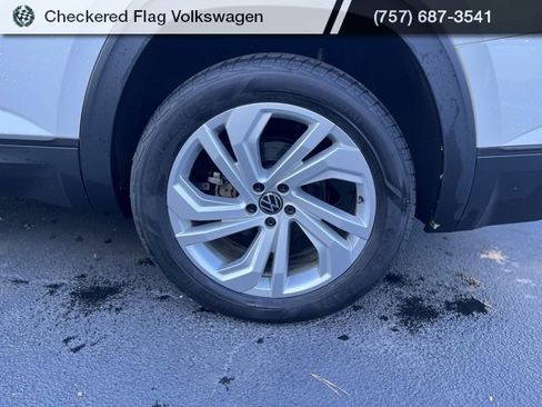 Used 2022 Volkswagen Atlas SE w/ Panoramic Sunroof Package image 6