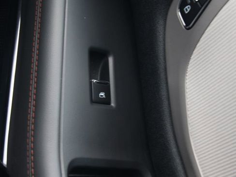 Used 2025 Ford Expedition Active image 25