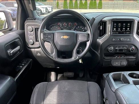 Used 2019 Chevrolet Silverado 1500 Custom w/ Custom Value Package AWD/4WD image 17