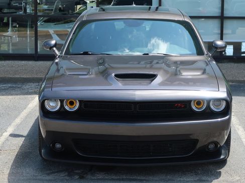 Used 2020 Dodge Challenger R/T Scat Pack RWD image 4