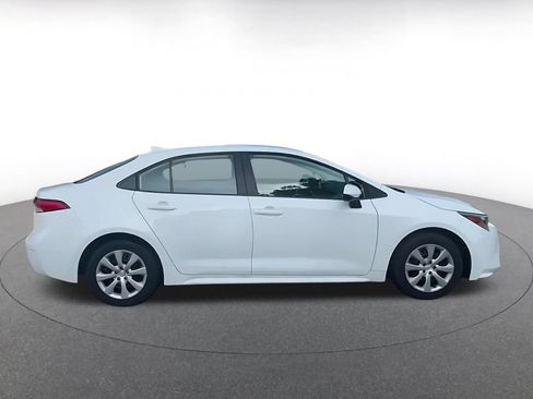 Used 2025 Toyota Corolla LE FWD image 16