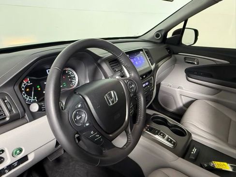 Used 2020 Honda Ridgeline RTL image 19