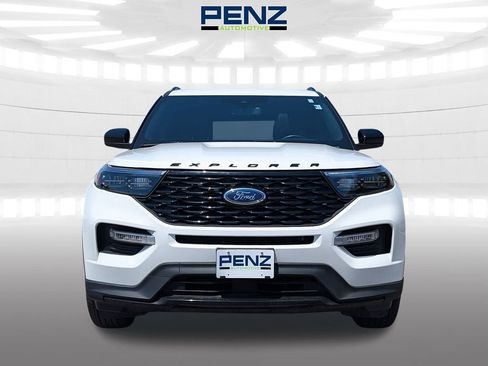 Used 2024 Ford Explorer ST-Line w/ Class IV Trailer Tow Package AWD/4WD image 2
