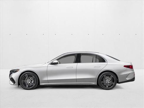 New 2026 Mercedes-Benz E 450 4MATIC Sedan image 3