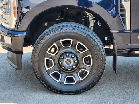 Used 2024 Ford F350 Platinum image 23