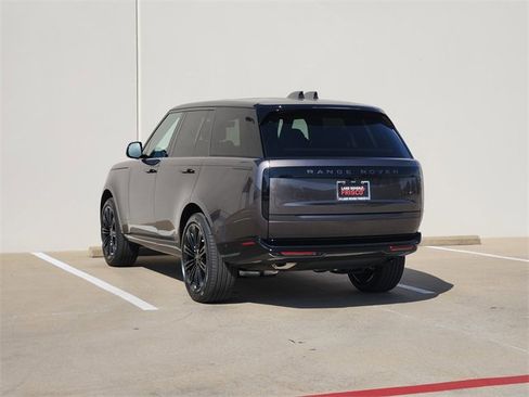 New 2026 Land Rover Range Rover SE image 3