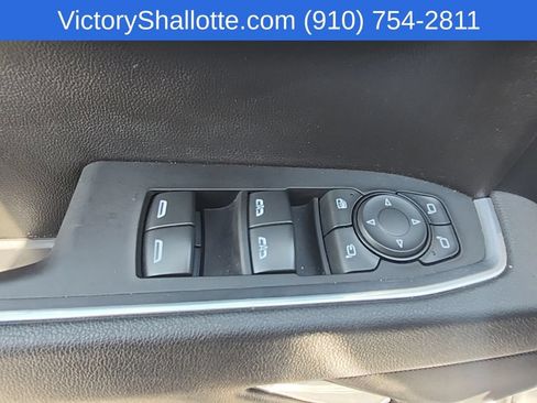 Used 2025 GMC Sierra 1500 SLT AWD/4WD image 21
