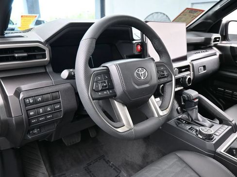 Used 2025 Toyota Tacoma TRD Off-Road w/ TRD Off Road Premium Package AWD/4WD image 10