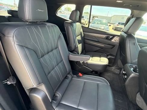 Used 2026 Buick Enclave Avenir w/ Super Cruise Package AWD/4WD image 26