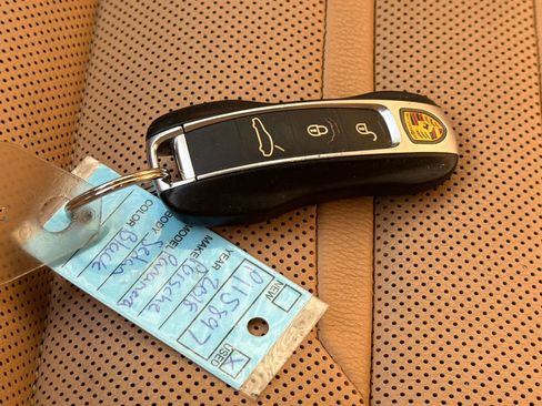 Used 2018 Porsche Panamera 4 w/ Premium Package Plus image 43