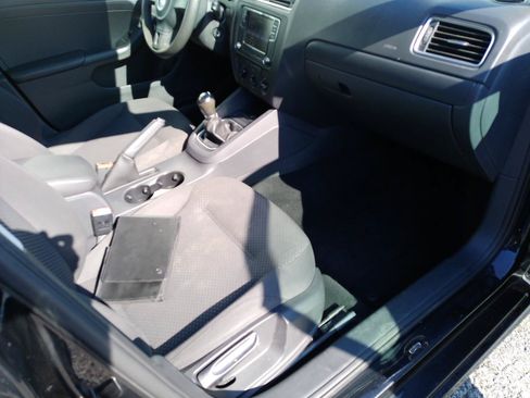 Used 2014 Volkswagen Jetta S FWD image 35